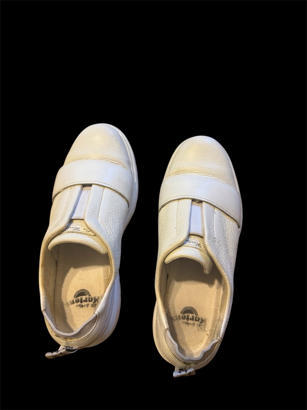 Dr Martens woman size 8 white leather,gently used shoes